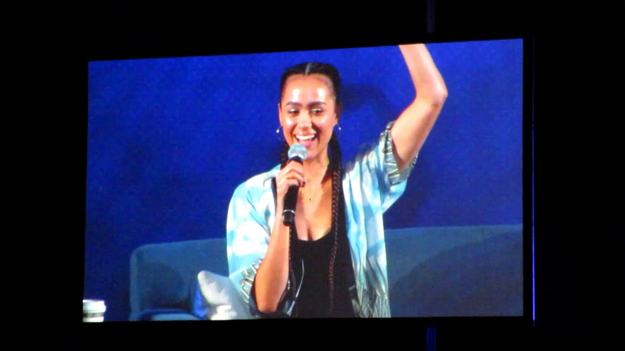 Comicpalooza 2019 VLOG pt1 w/Emilia Clarke and Nathalie Emmanuel | M2TR