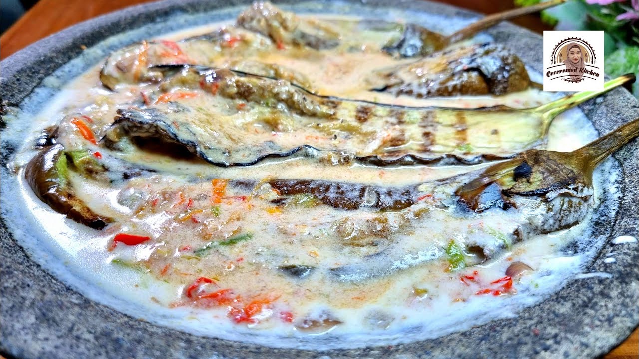Belum Pernah Makan Terong Bakar Seenak Ini, Sampai Nggak Butuh Lauk Lain.