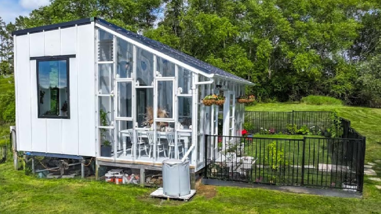Amazing Luxury Tiny Home with Stunning Conservatory