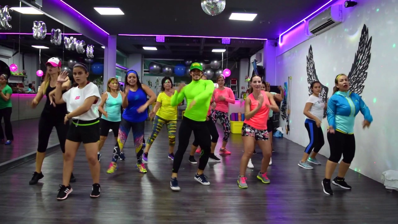 Chorando Se Foi - Ivete Sangalo by Cesar James / Zumba Cardio Extremo Cancun