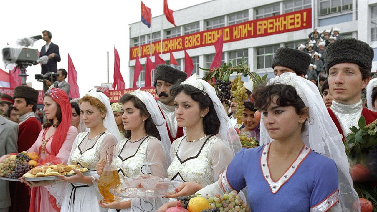 Şən Azərbaycan  / Шән Азәрбајҹан - Merry Azerbaijan (Soviet Azerbaijani Song) [Azerbaijani/Russian]