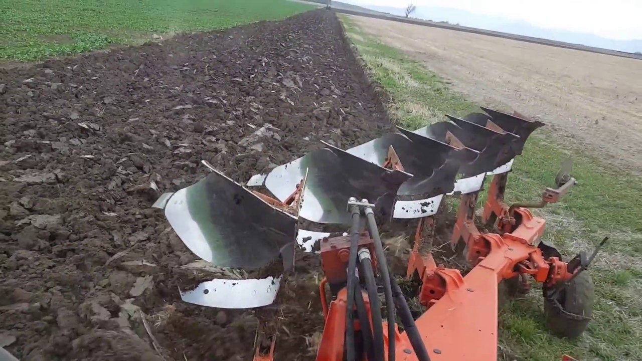 John Deere 7250R KUHN HUARD Ploughing