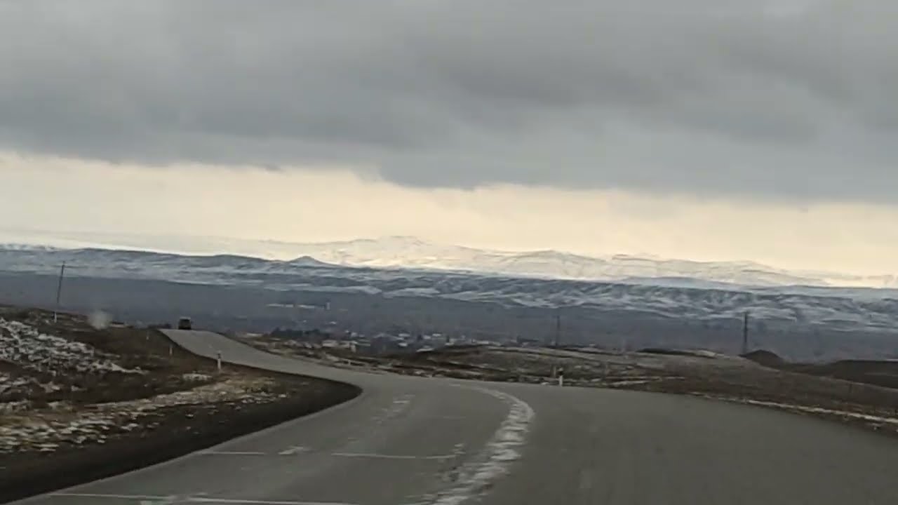 Ağstafa Qıraq Kəsəmən kəndinə gedən yol.