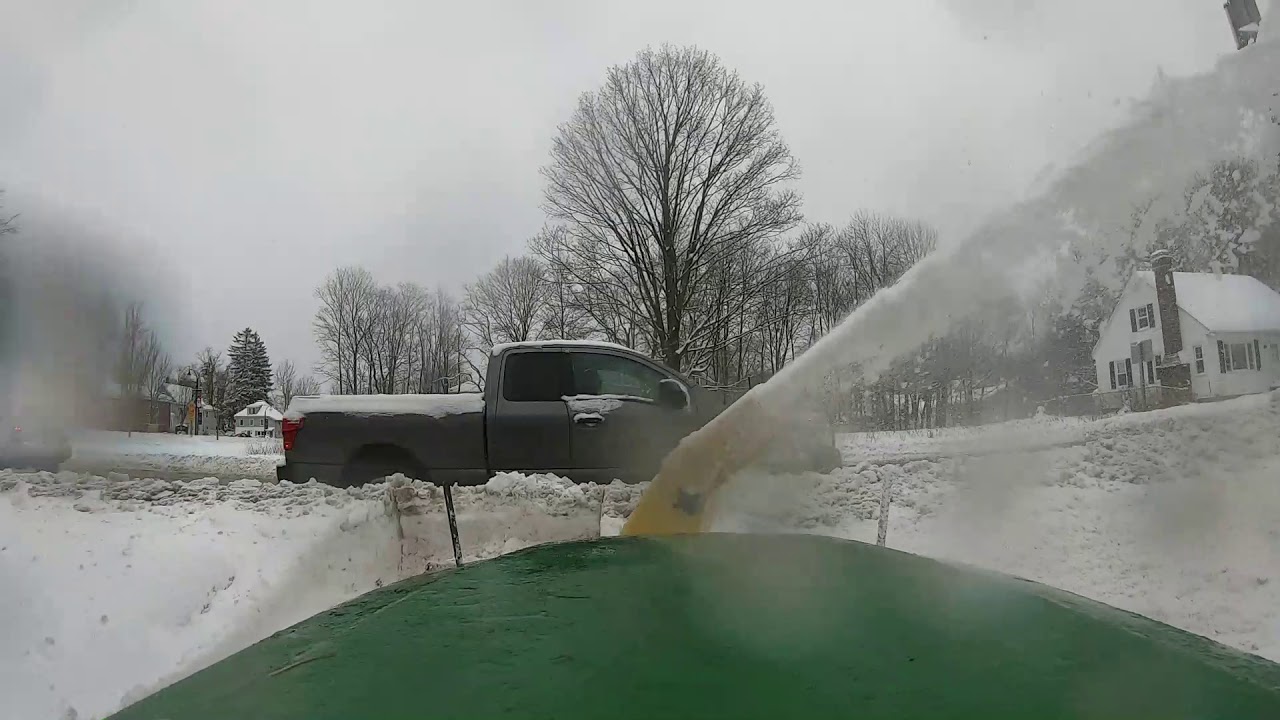 John Deere x475 snowblowing Dec 31 2019