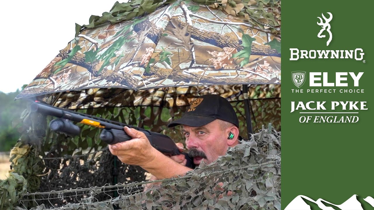 Geoff Garrod shoots pigeons with an umbrella 🙂☂️