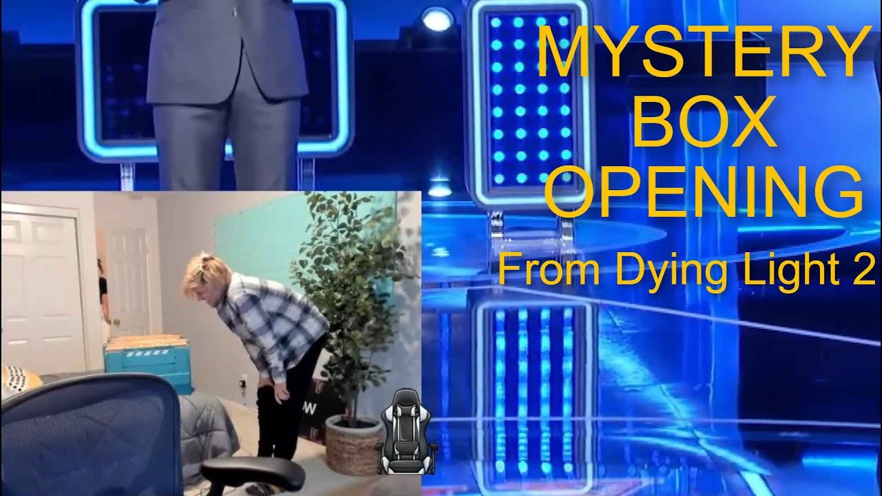 xQc opens a mystery box from dying light 2