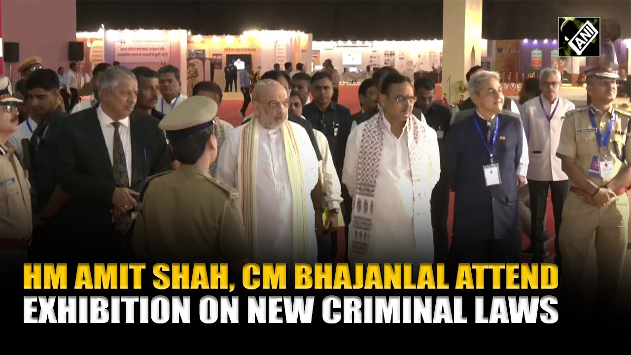 Его Величество Амит Шах и главный министр Бхаджанлал Шарма посещают выставку, посвященную новым у...