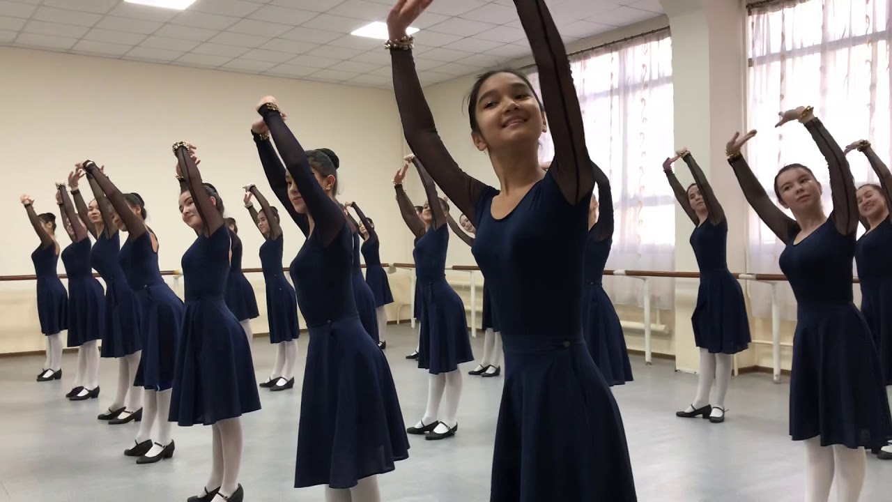 Урок узбекского танца. 2-ой год обучения. Положения рук и ног бухарской школы.