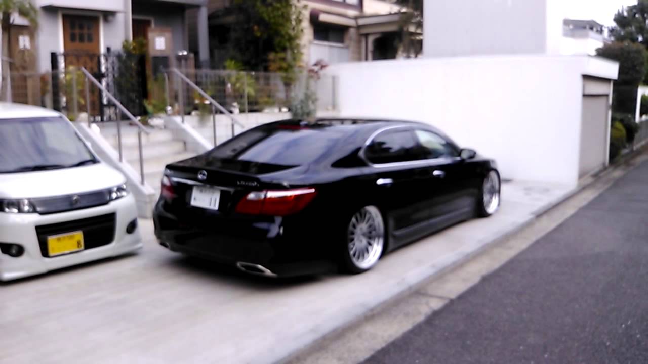 Slammed LEXUS LS460L on21