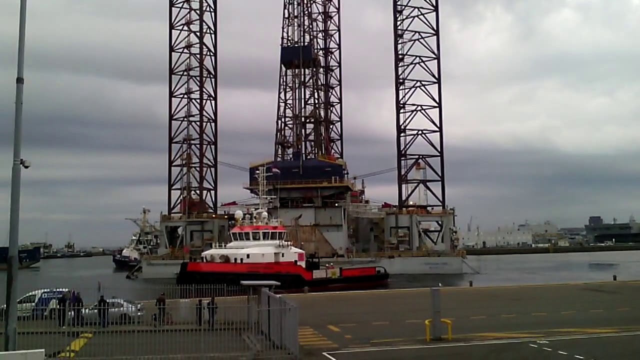 Paragon C462 leaves harbour Den Helder