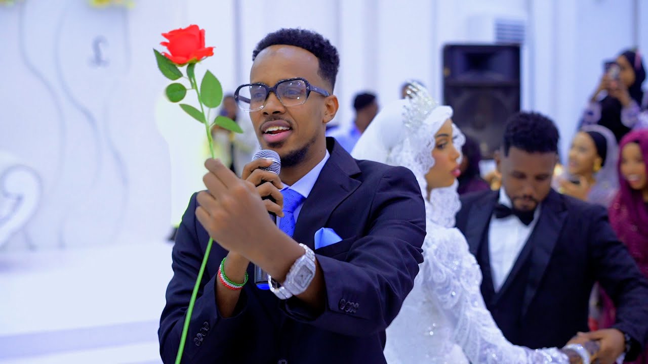 CALI ZAKI OO KALA KICIYAY AROOSKI QARNIGA MUQDISHO