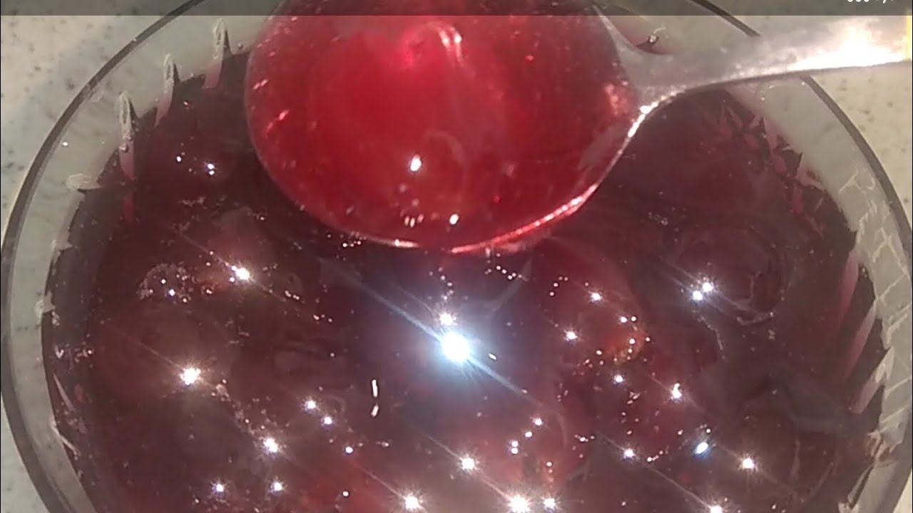 Qara gilas m&uuml;rəbbəsinin bişirilmə qaydası