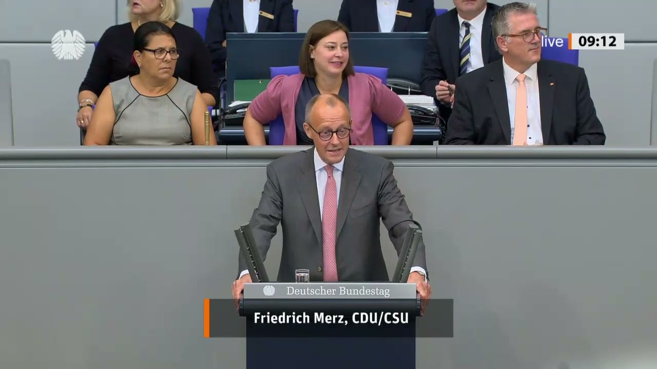 Merz in der General­debatte: Unser Land erstickt in Bürokratie