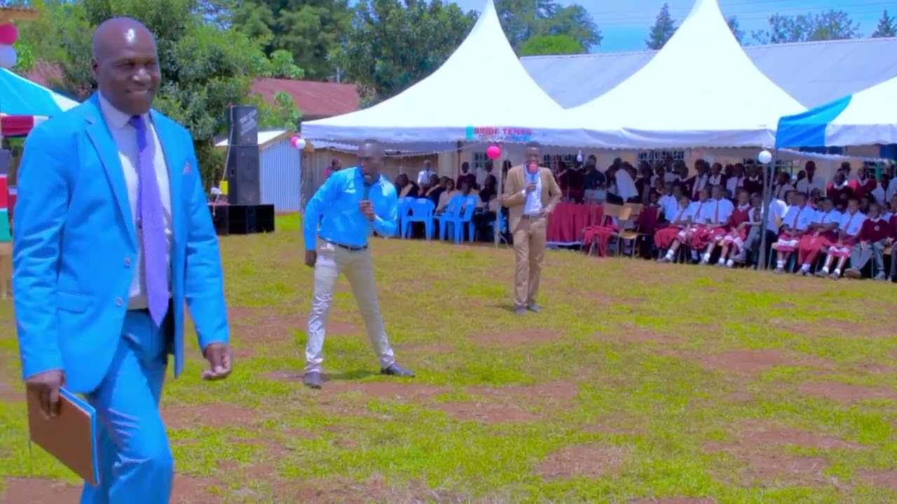 MC Sheldon bett the best entertainer in ceremonys. for booking call 0708455985.