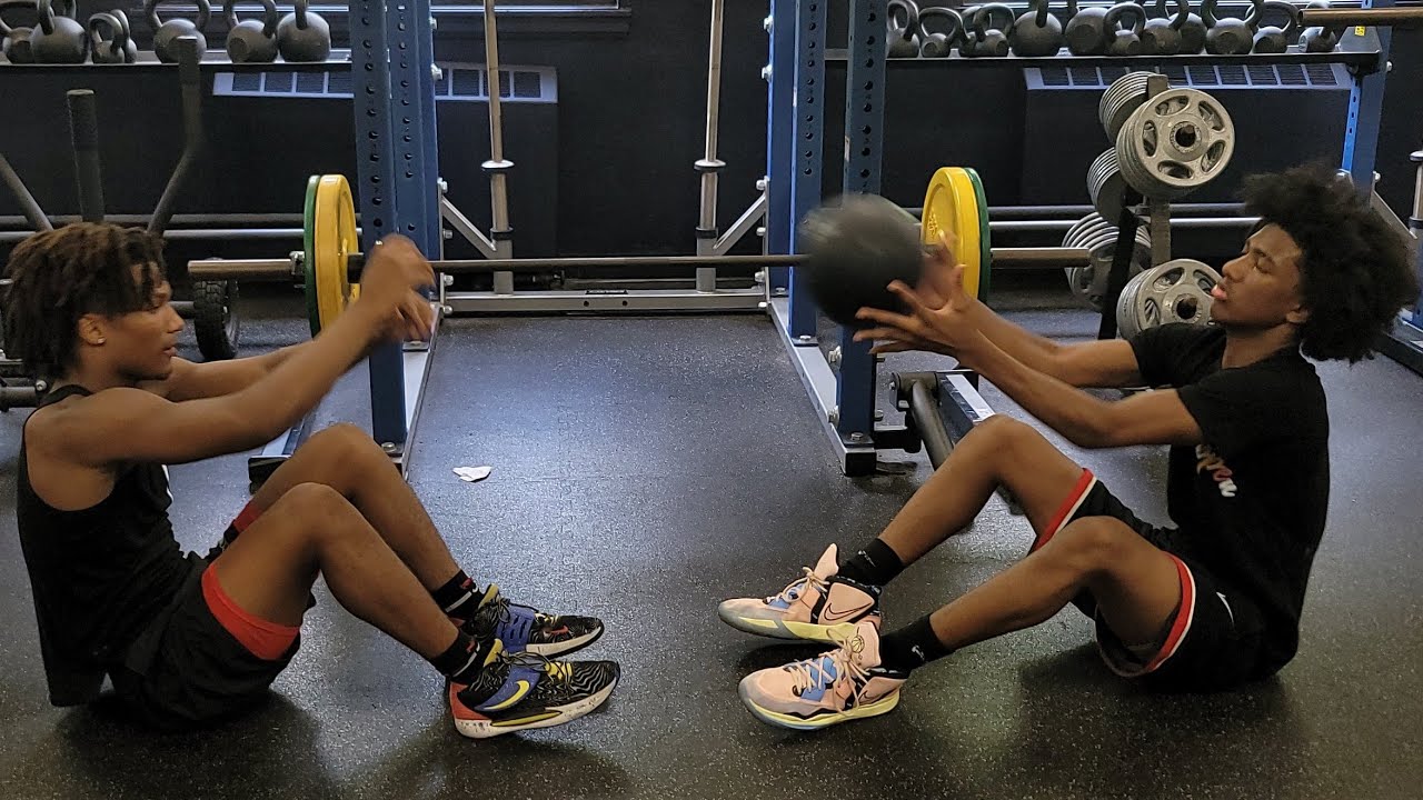 It's time for me to start hitting the weight room!! #strengthnoweakness @DEMARJAYSMITH07