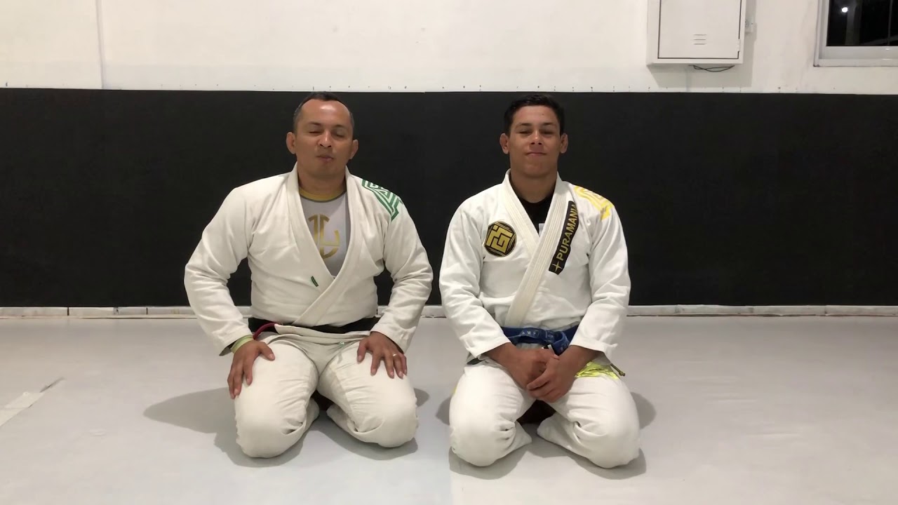 Ataque o braço mesmo quando o adversário defende a kimura.