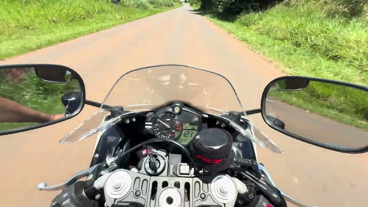 Yamaha R1 role de domingo 