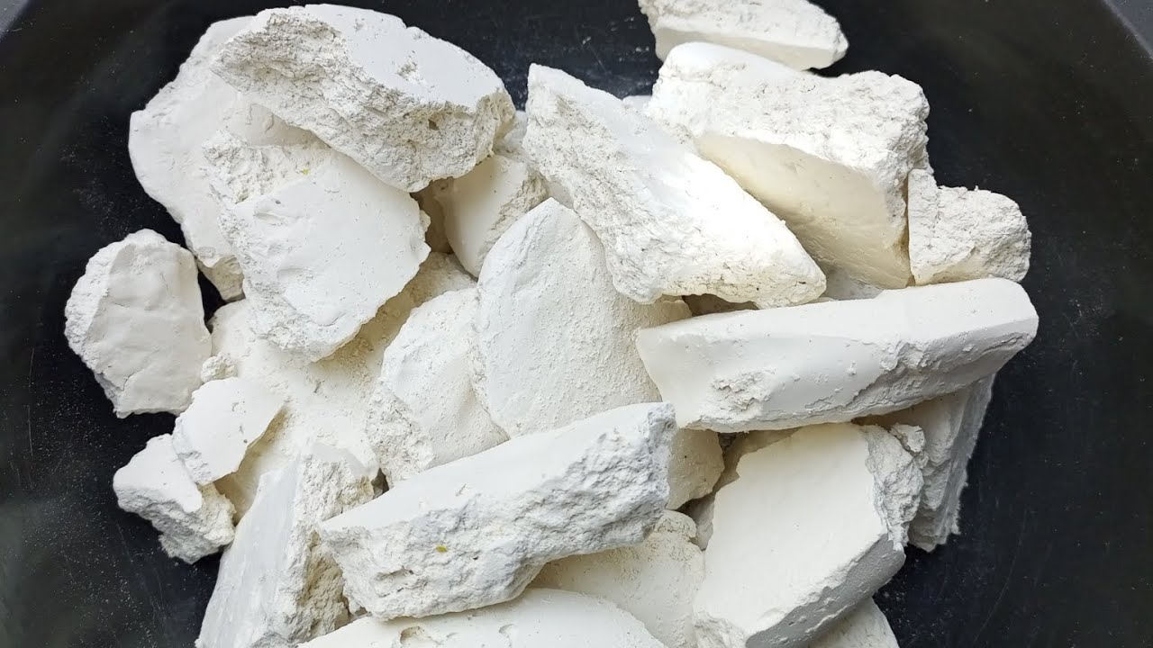 Sped Up Version of Plain Jane White Chunks Crumble| Day 8 of #18daysofloveasmr by @AquariusDustASMR 