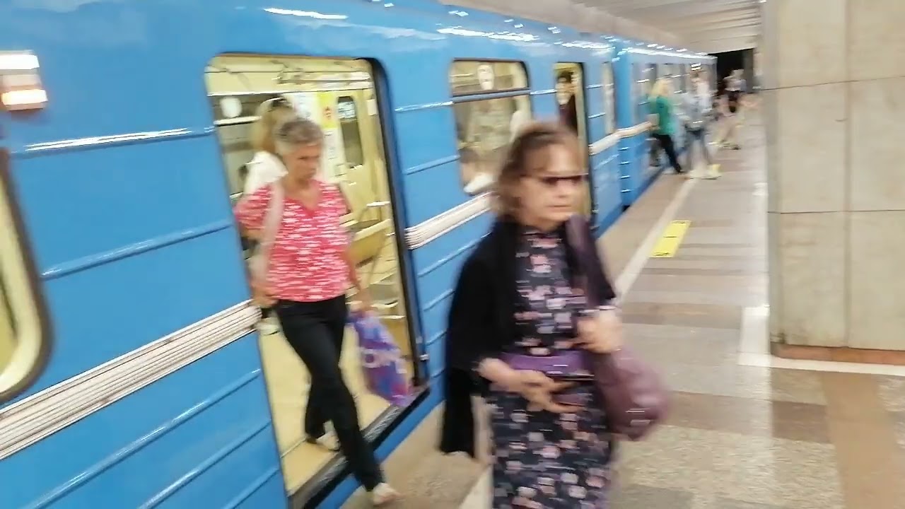 Метро Новосибирск. Площадь Маркса - Студенческая, + сборник поездов.