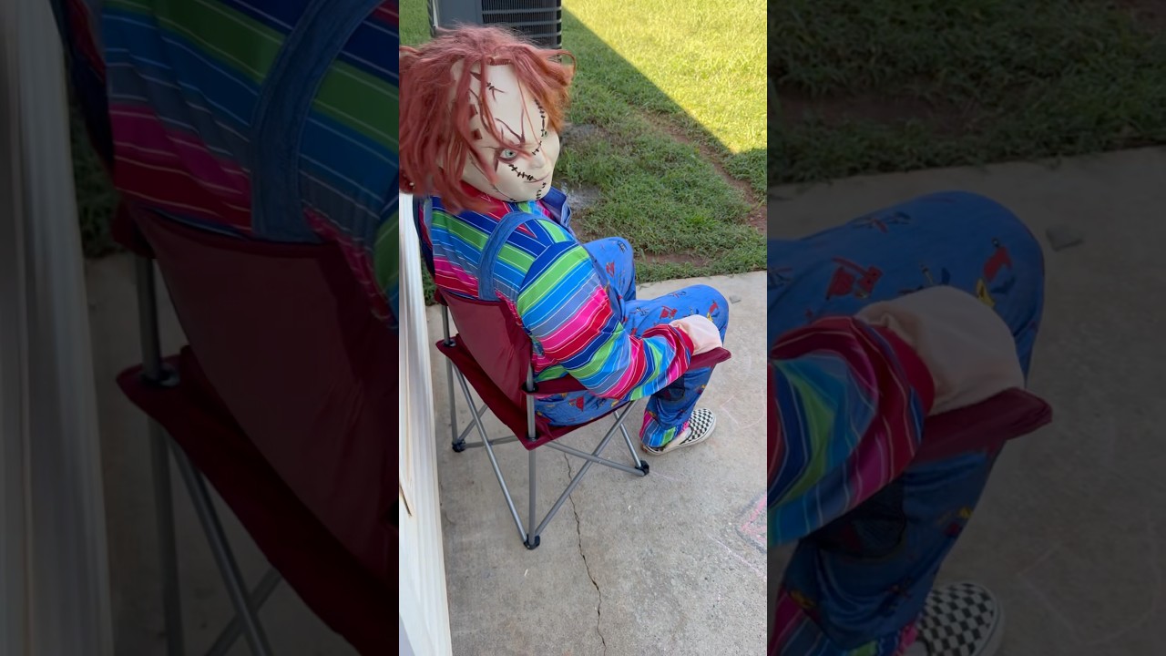 SCARY HAUNTED CHUCKY DOLL !! #chucky #chuckydoll #shorts