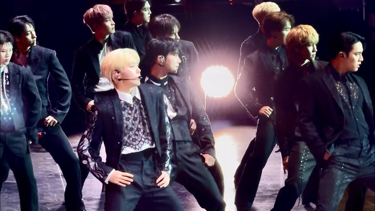 Seventeen in NY part 1 fancam 10/27/24  Flash Warning! #seventeen #svt #세븐틴 #seventeenconcert