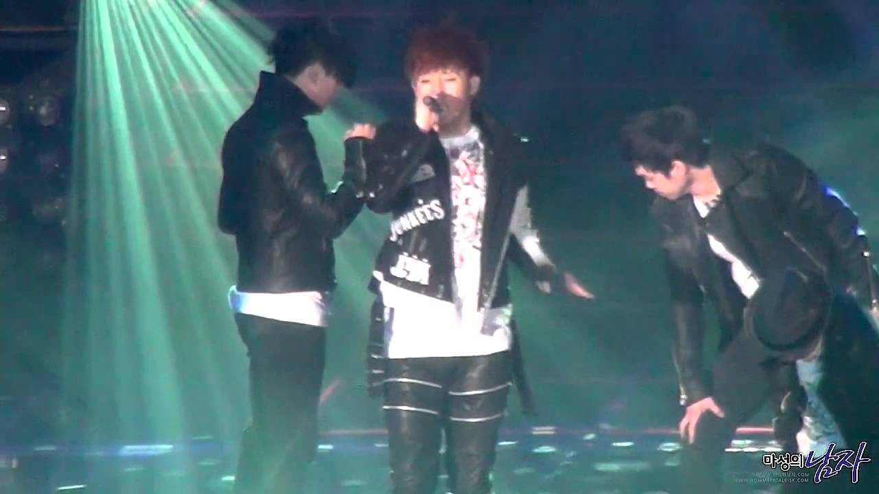 [FANCAM] 120211 INFINITE SECOND INVASION - Because Rock Ver. - Sunggyu