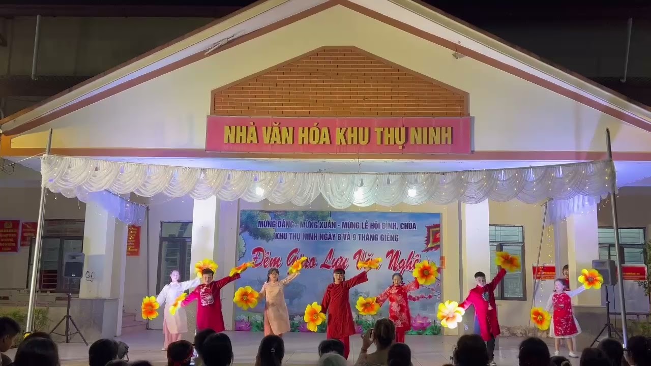 Việt Nam thịnh vượng sáng ngời - thiếu nhi Thụ Ninh 2026