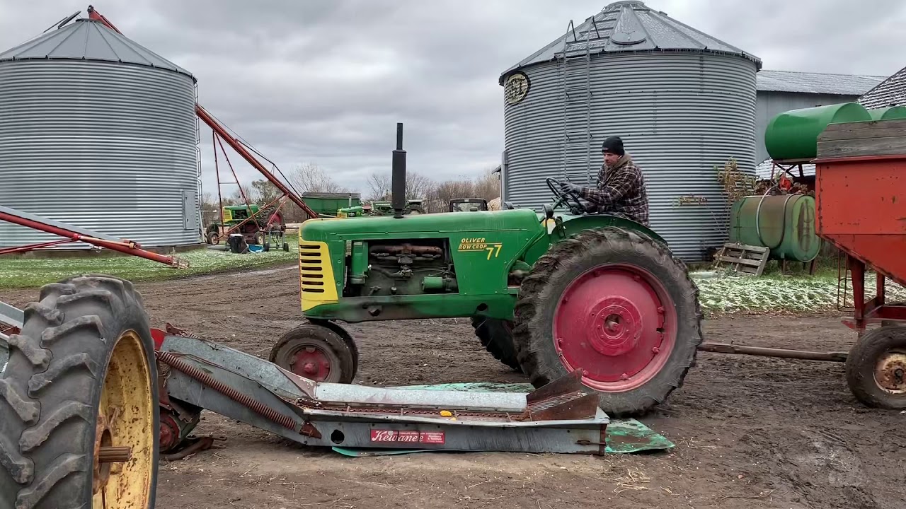 White 2-85 Tractor, picking corn with New Idea 2 row picker. 2019 Corn Harvest