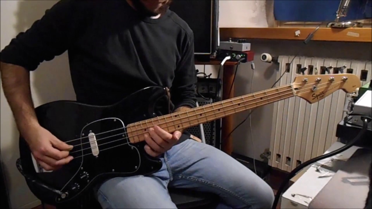 Squier Bronco Bass Demo