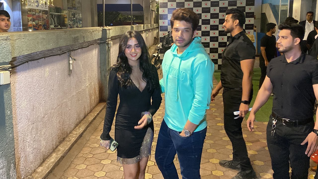 Tejran Spotted Together in Bandra #tejran #karankundra #tejaswiprakash