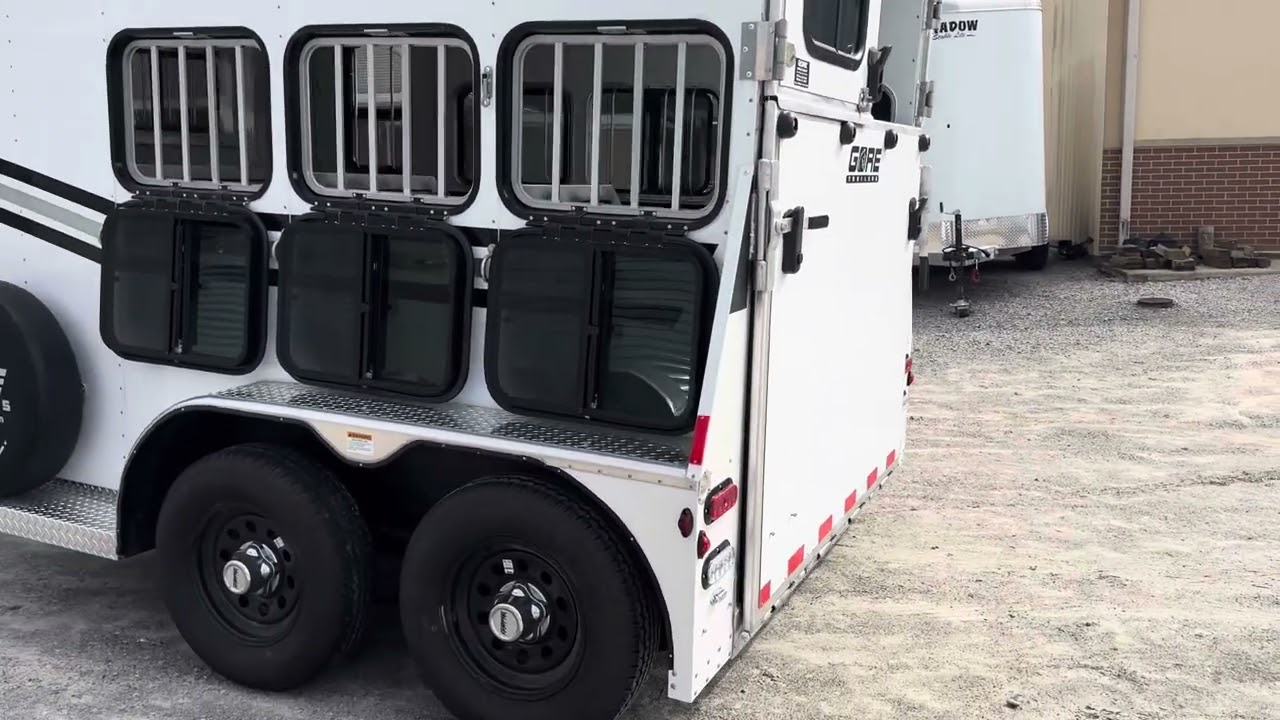 Trailer Country LLC - NEW 2024 Gore 3 Horse Mini Trailer