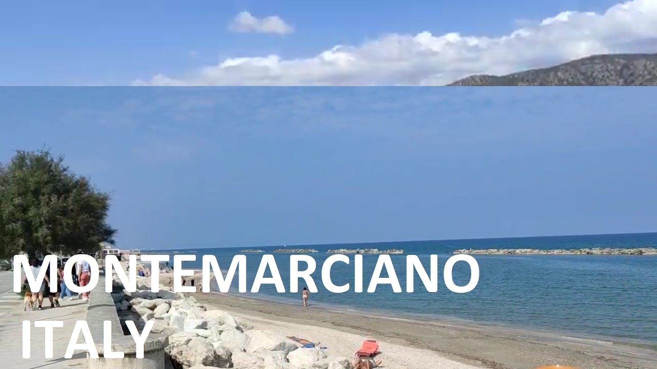 Marina di Montemarciano , la spiaggia ed i ristoranti del lungomare ad ottobre. Marche Italy