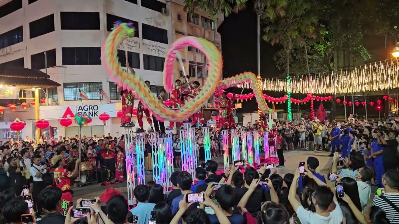 Dragon dance high pole performance