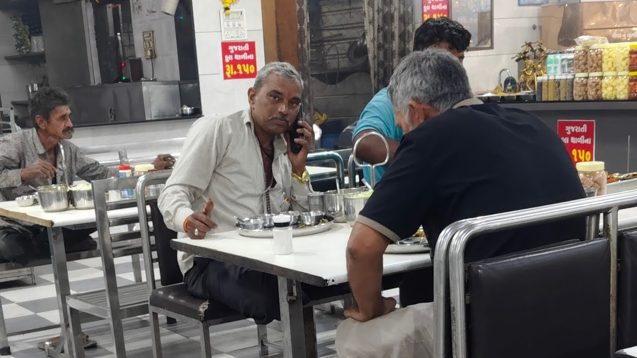 ભરેલા મરચા નો સ્વાદ માણવા માટે એકવાર અવશ્ય પધારો માલધારી હોટલ ગોંડલ.👨‍🍳🥘☕🥗