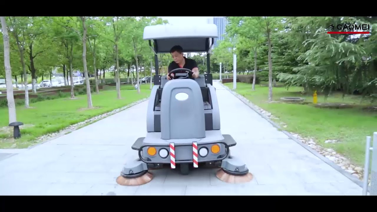 GAOMEI S1900 Ride on Floor Sweeper, specially for cleaning outdoor large places.