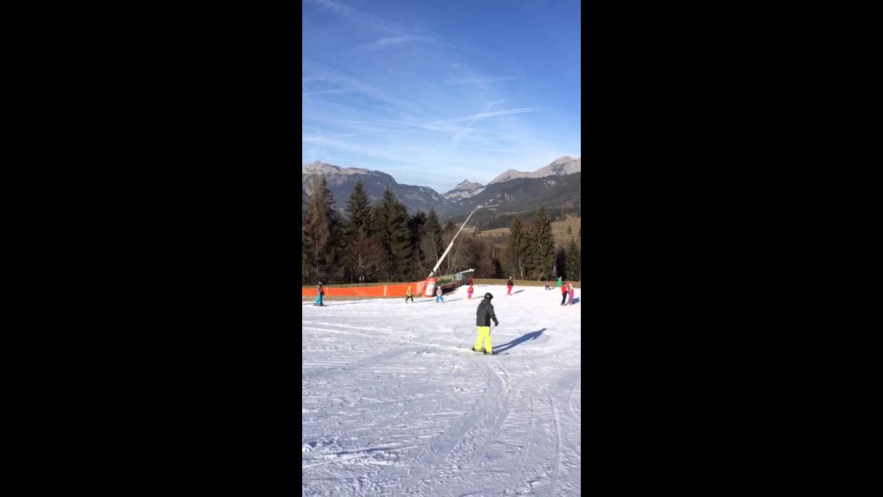 Ovi skies with the class at Hinterreit