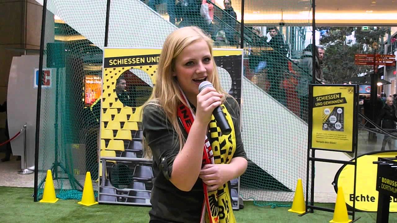 Jo Marie singt Leuchte auf mein Stern Borussia