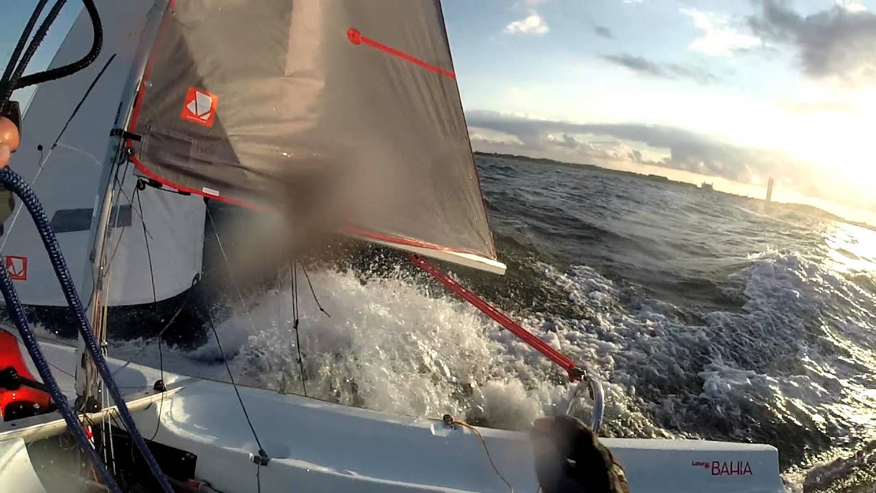 Laser Bahia Action Teil 2 mit Kenterung - Sept 2014