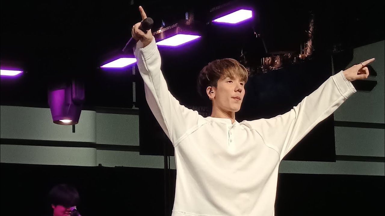 Meyou mini concert in Bangkok