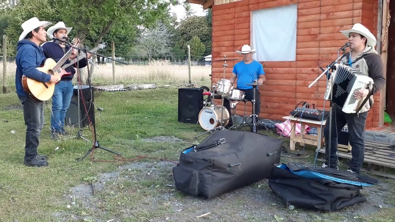 Ensayo/Los Escorpiones Rojos.