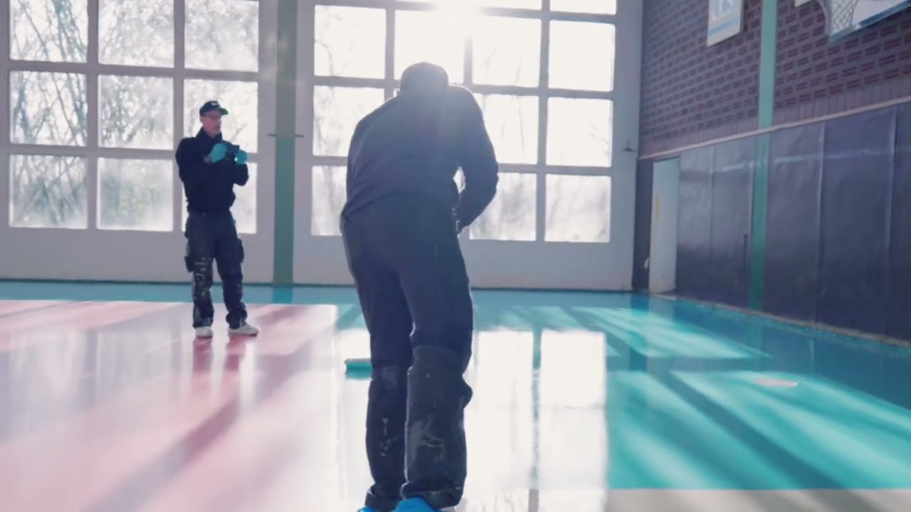 Renovation of a sports hall floor at Toenisvorst, Germany