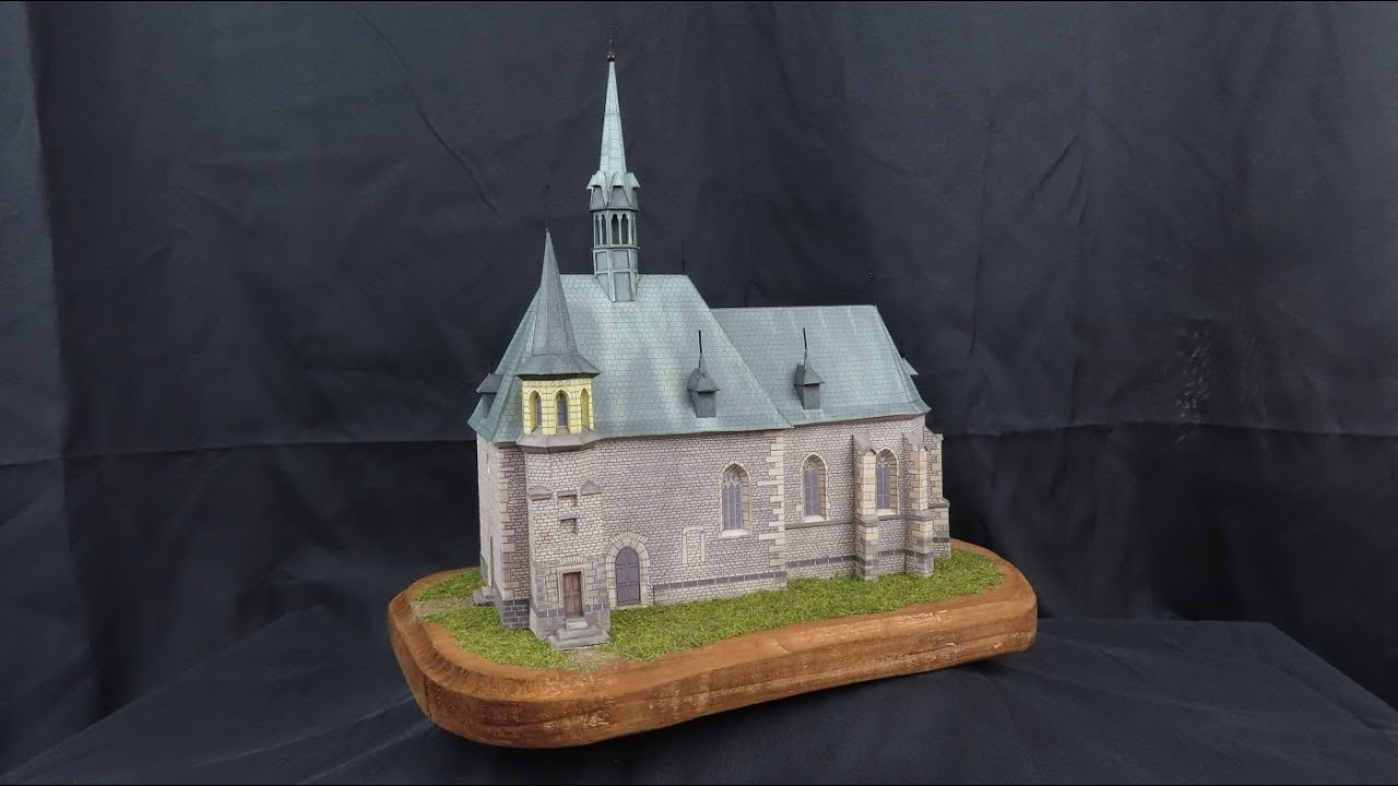 Papírový model kostelu sv. Petr Louny
