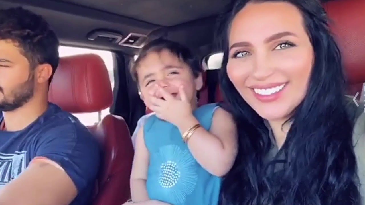 ردة فعل أمين بعدما خلود الصغيرة باست صورة  د. خلود