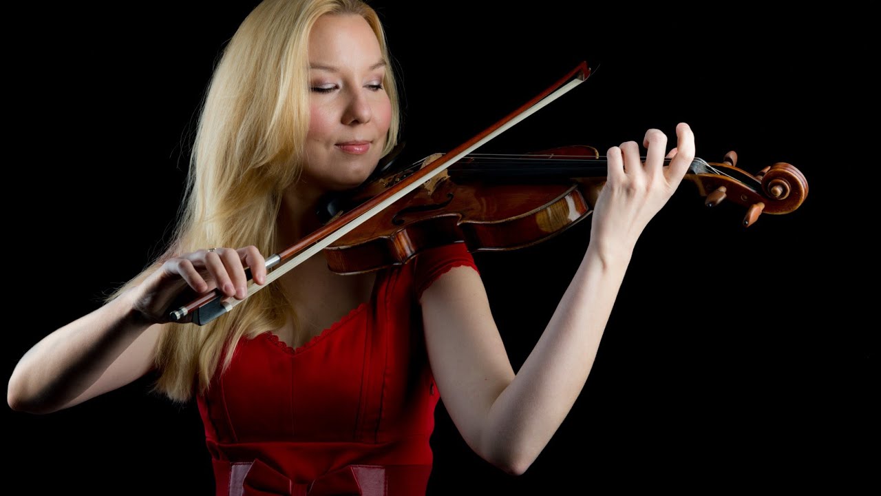 Anna Orlik plays The Last Rose Of Summer Variations by H. W. Ernst
