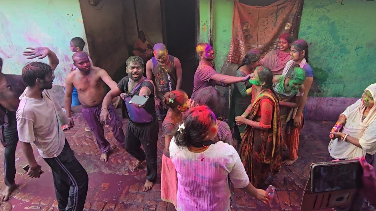  sara dost aaya hai holi khelne 🤣🥰#reelkarofeelkaro #reeitfeelit #foryoupage #dost #holi 