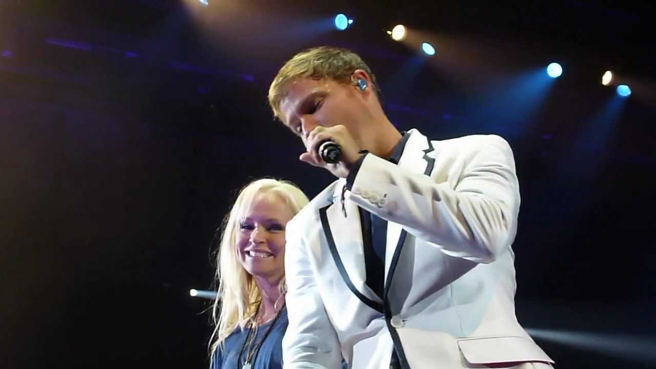 I´ll never break your heart Brian sings to Leighanne in Malmö