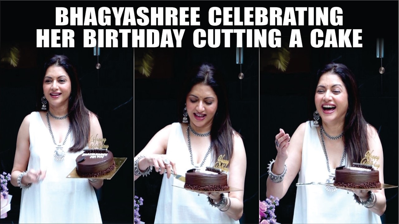 Bhagyashree Celebrating Her Birthday Cutting A Cake | Bhagyashree Cutting Birthday Cake With Media