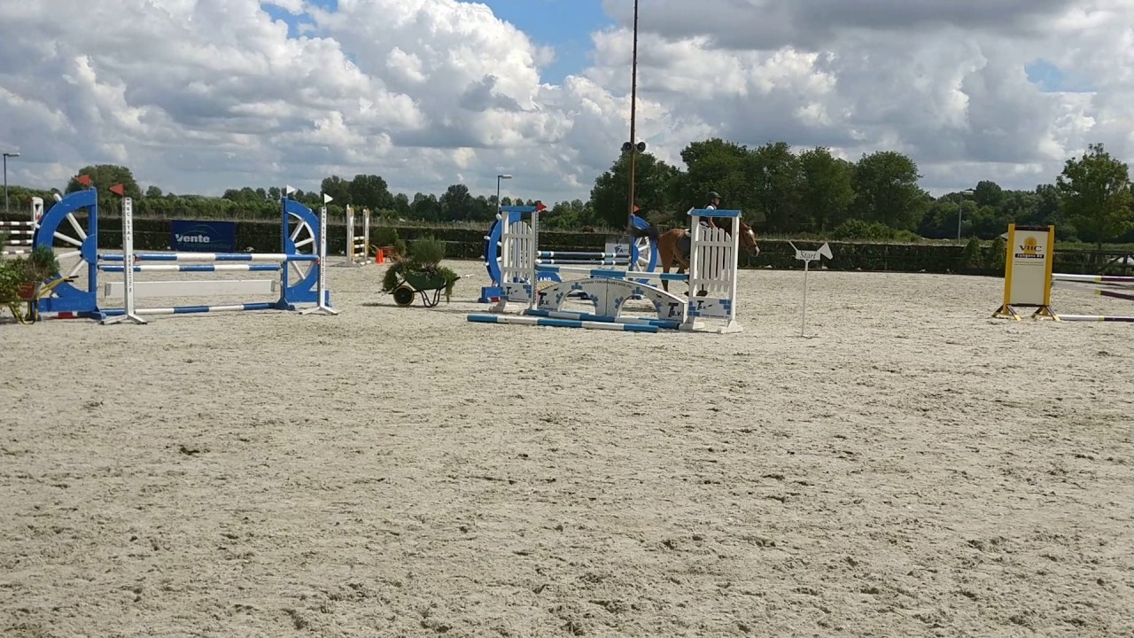 Noa and Worsley Manege Beukers 2017 on time