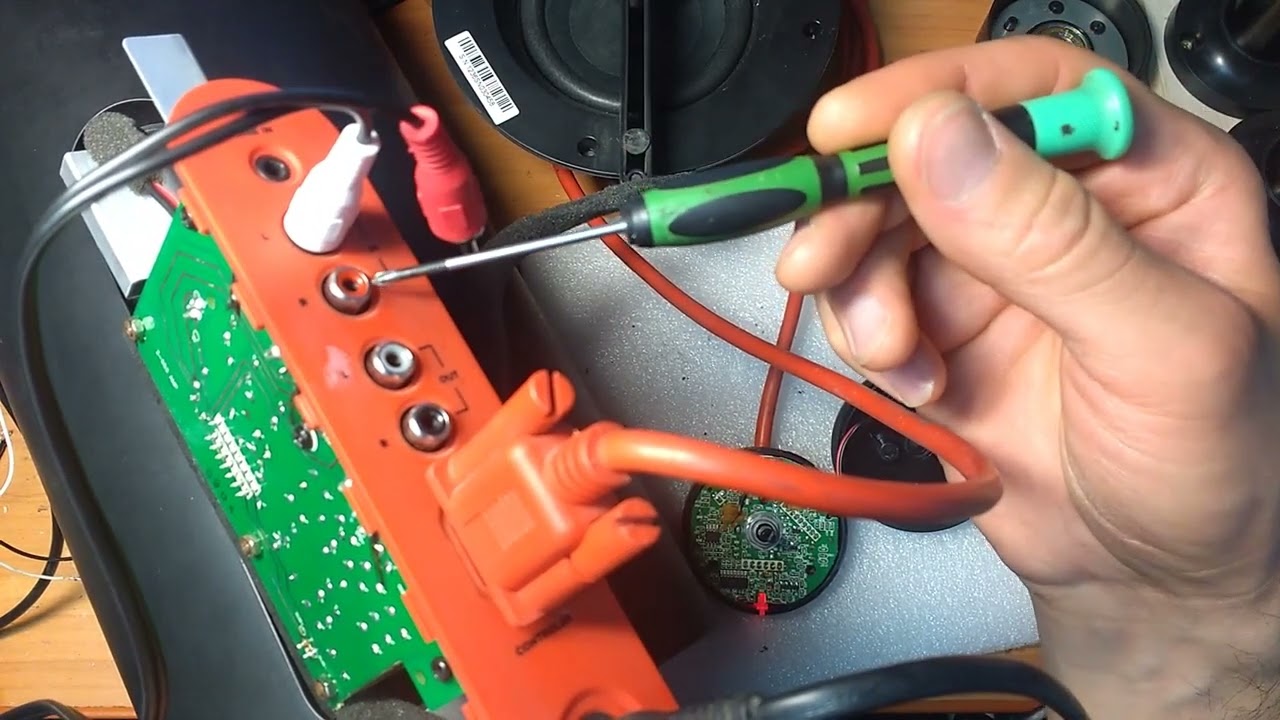 Logitech Z553 ремонт