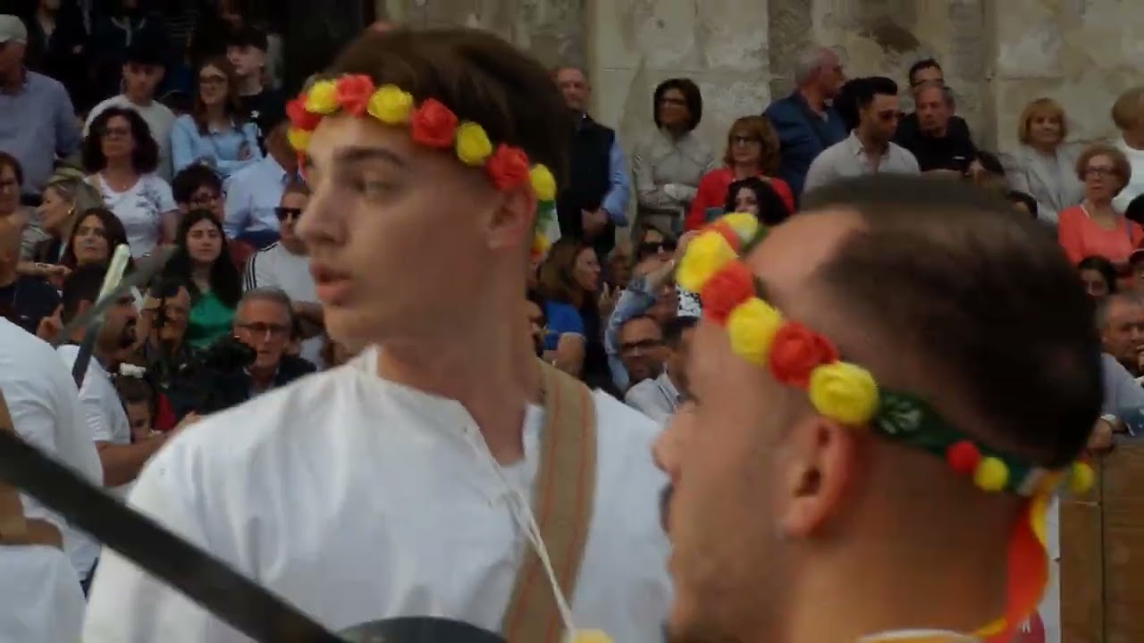 P5230021 CASTELTERMINI,  FESTA DI SANTTA CROCE 2024.ESIBIZIONE GRUPPO FOLKLORISTICO DEL TATARATA''.